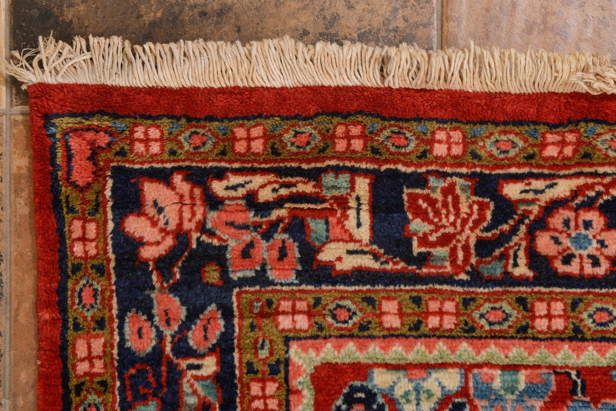 Alfombra armenia antigua en venta 1