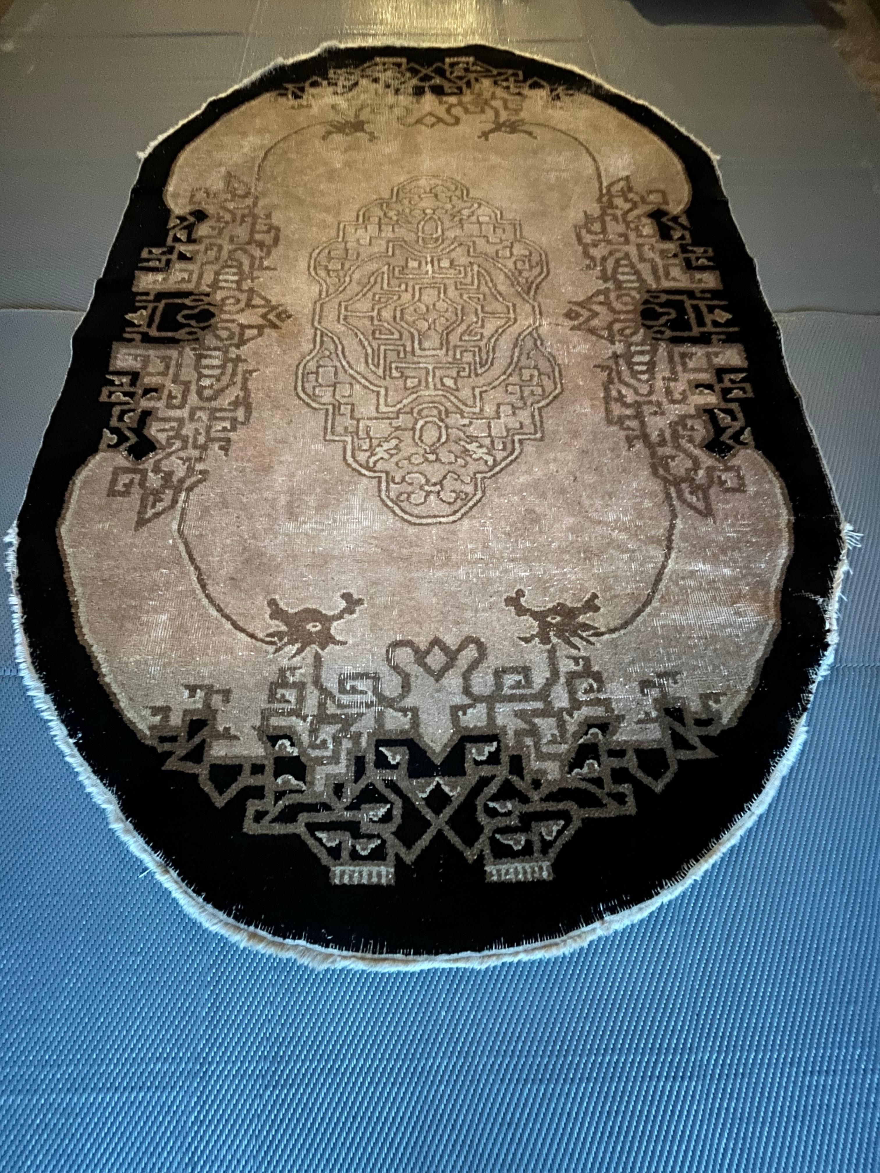 Tapis ovale Art Déco chinois ancien en vente 4