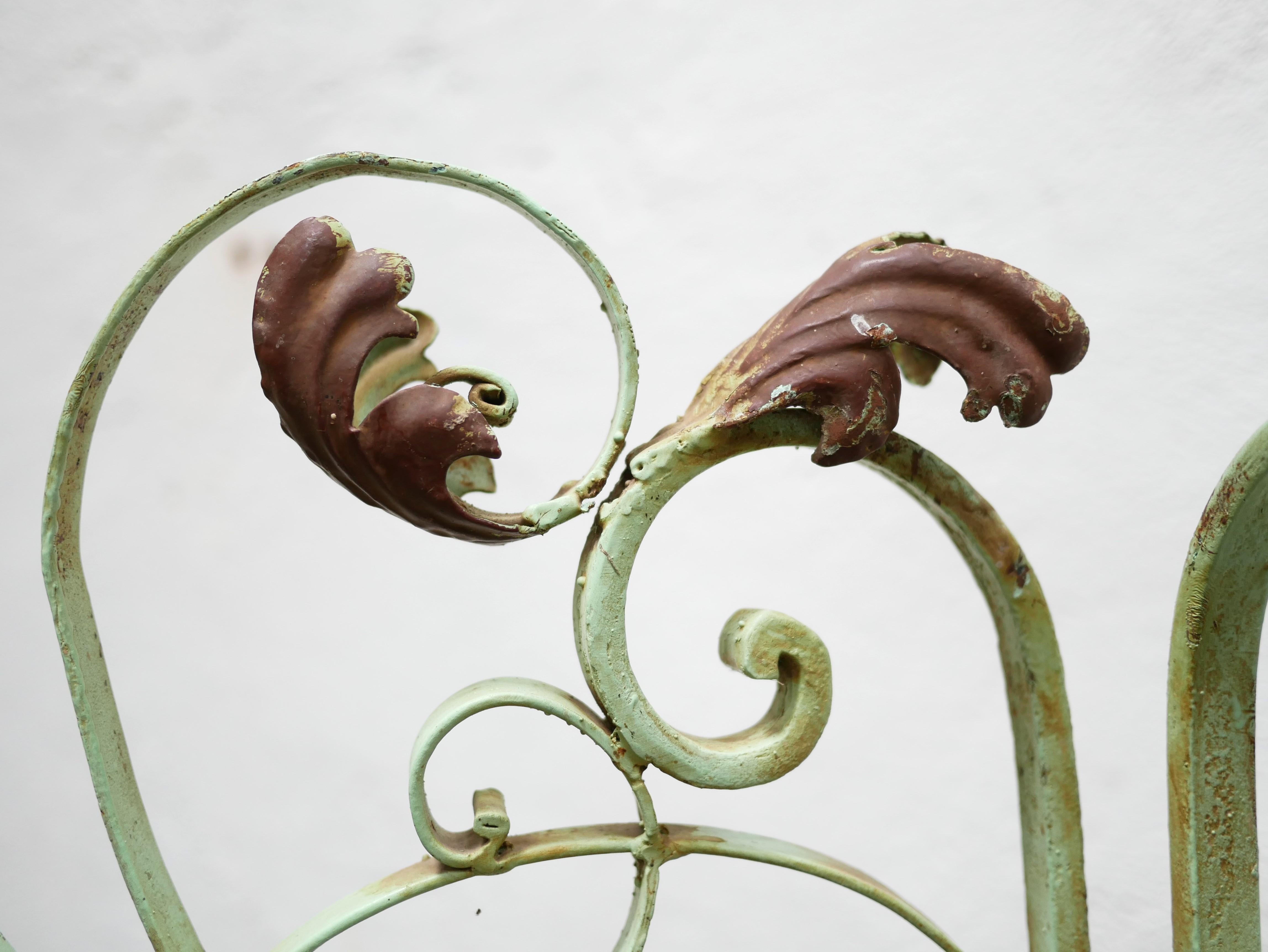 Old art deco screen in wrought iron 11