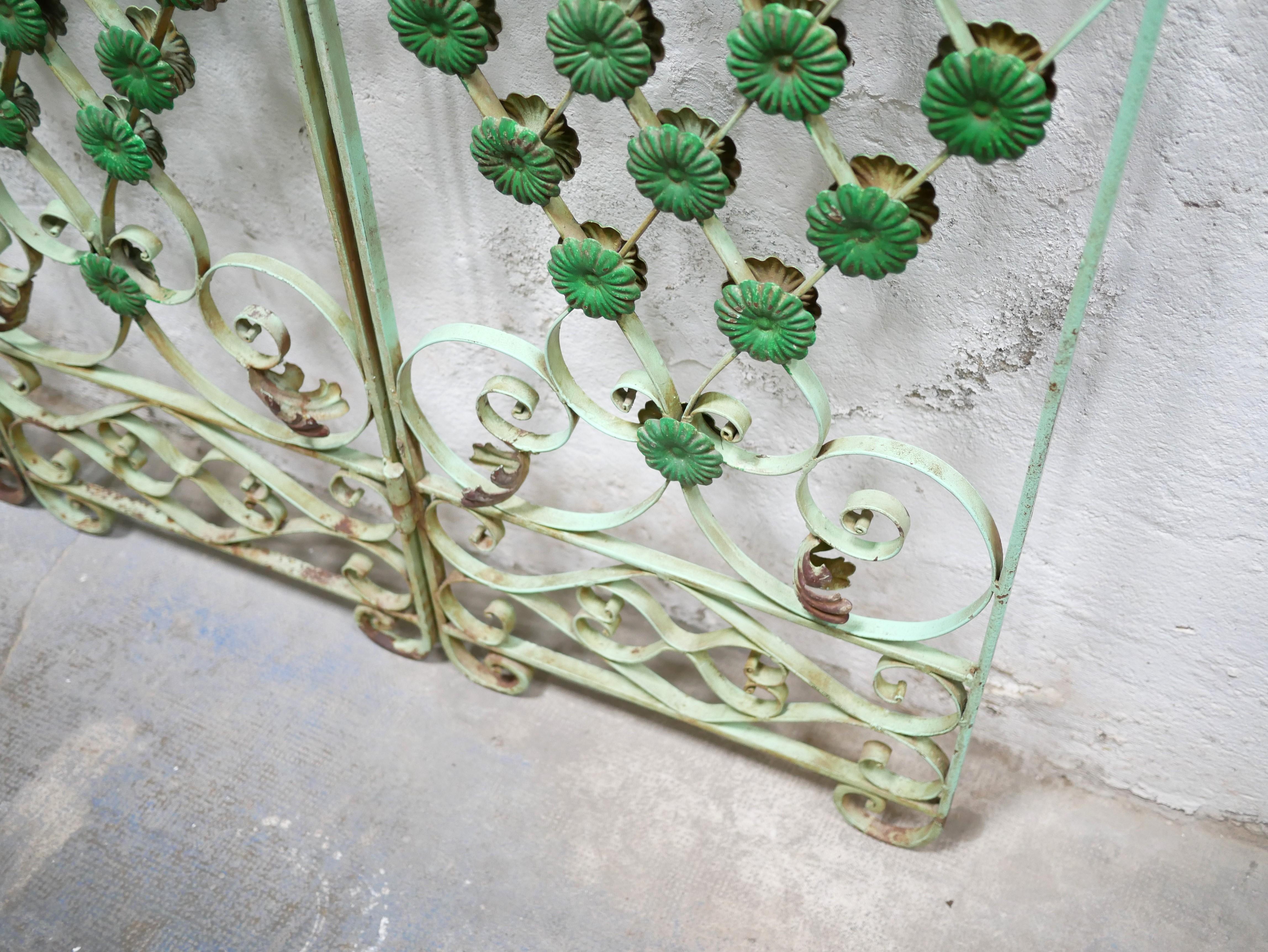 Old art deco screen in wrought iron 1