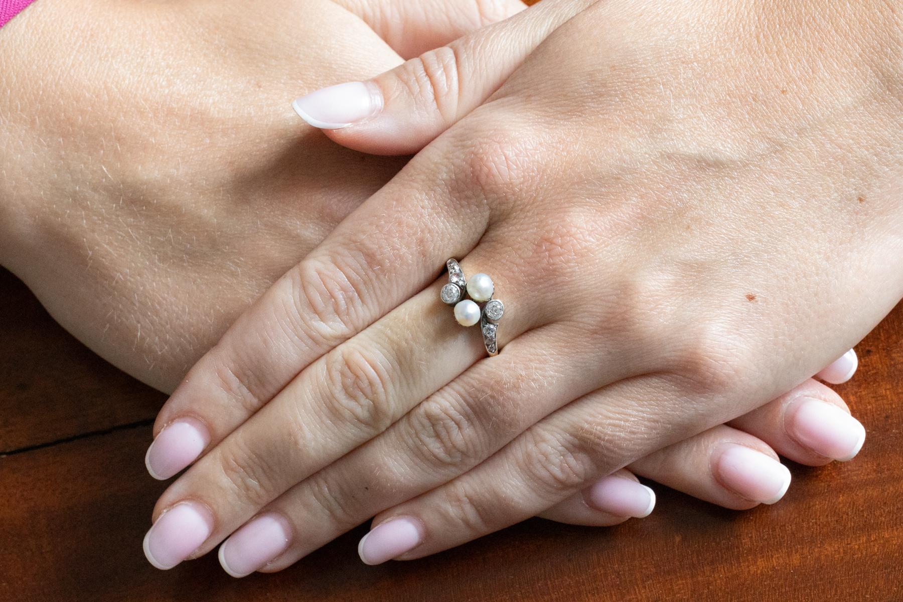 Old European Cut Old Art Nouveau ring with pearls and diamonds, early 20th century. For Sale