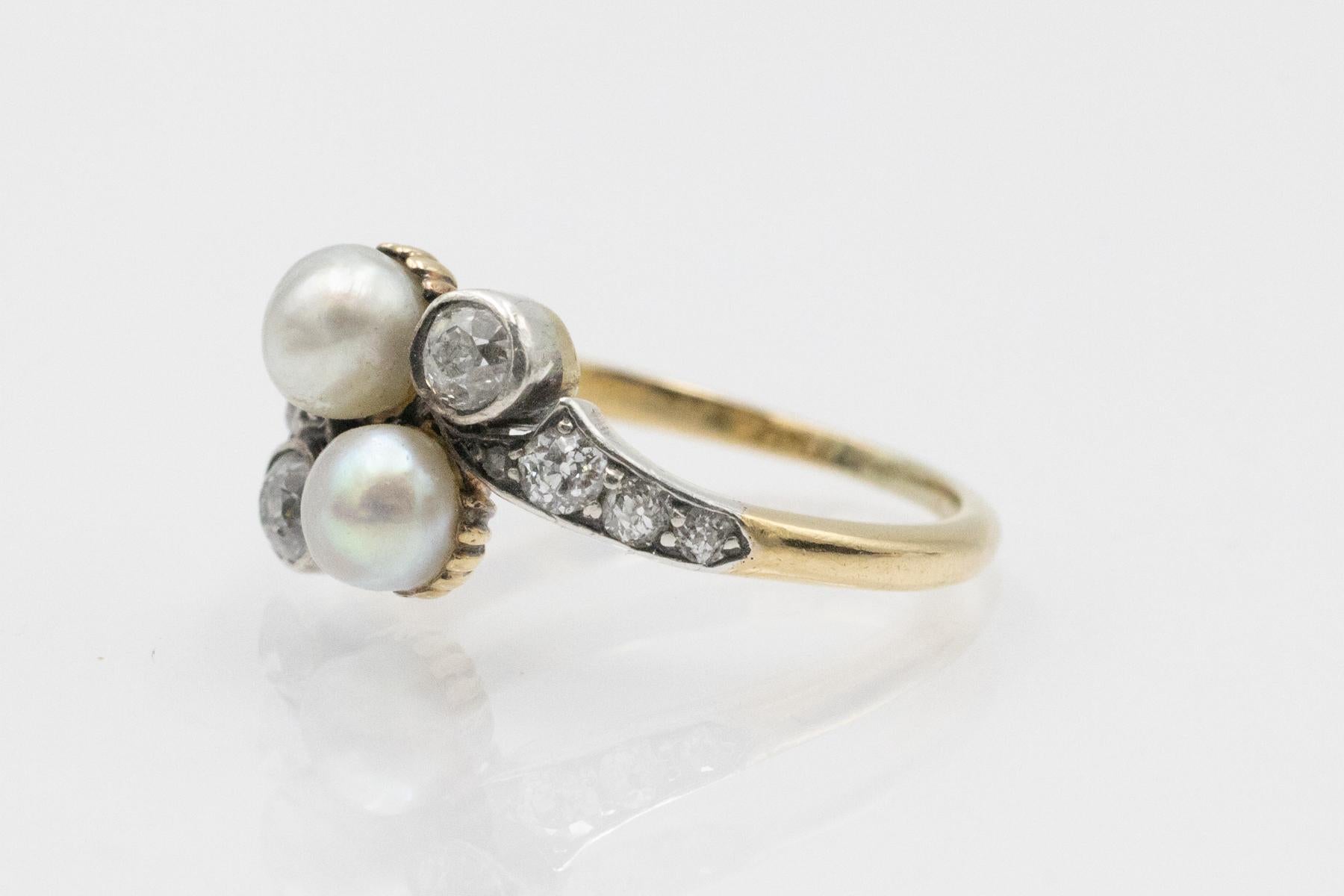 Old Art Nouveau ring with pearls and diamonds, early 20th century. For Sale 1