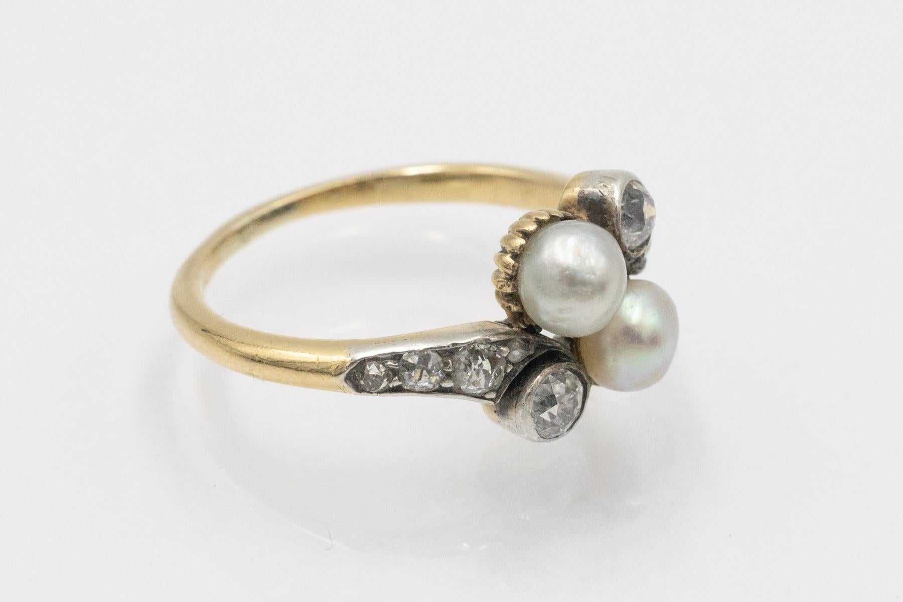 Old Art Nouveau ring with pearls and diamonds, early 20th century. For Sale 4
