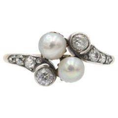 Old Art Nouveau ring with pearls and diamonds, early 20th century.