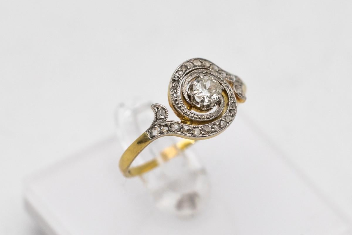 Women's or Men's Old Art Nouveau swirl diamond ring, Netherlands, early 20th century For Sale