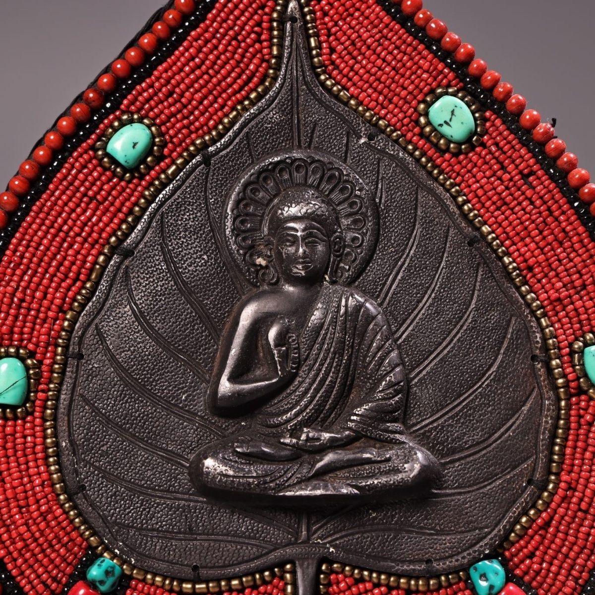 Old Asian Engraved Iron Shakyamuni Woven Art Glass Palm Leaf Thangka For Sale 1