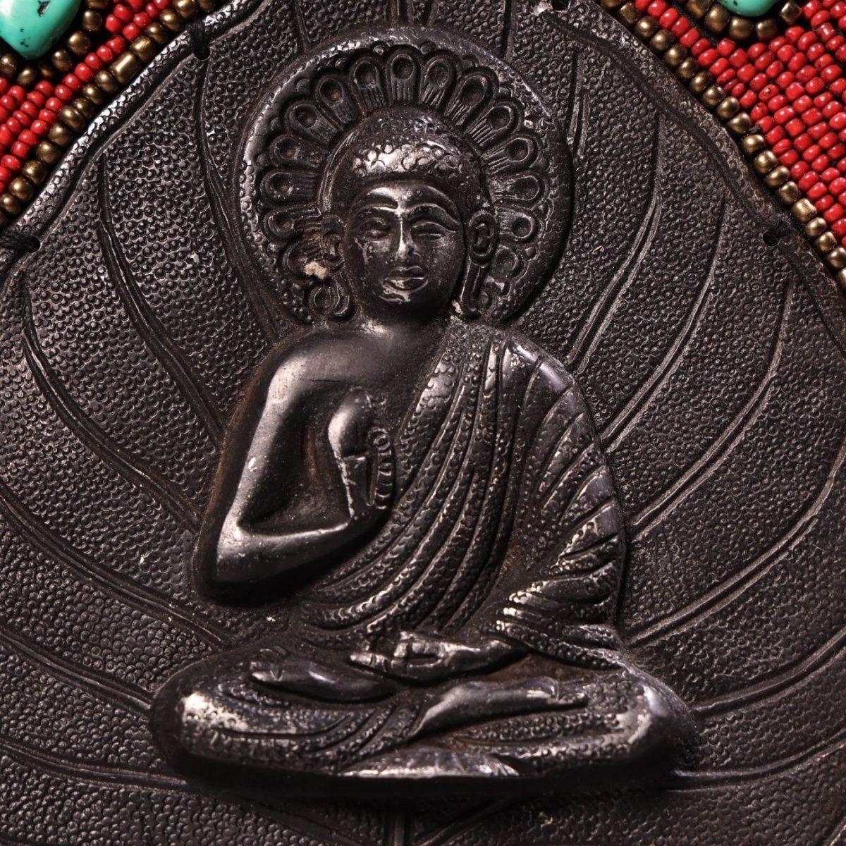 Old Asian Engraved Iron Shakyamuni Woven Art Glass Palm Leaf Thangka For Sale 2
