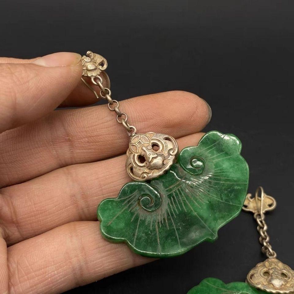 Old Asian Handcrafted Tibetan Miao Silver Earrings Jewelry with Jade Inlay In Fair Condition For Sale In 景德镇市, CN