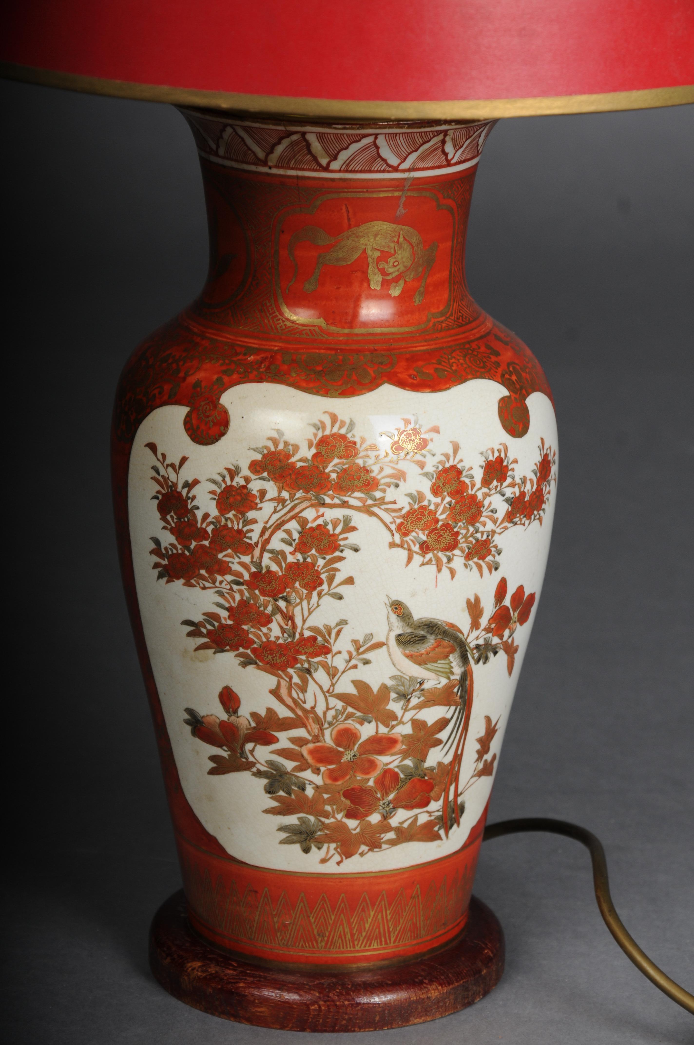 Chinese Old Asian porcelain table lamp, red with shade, electrified For Sale