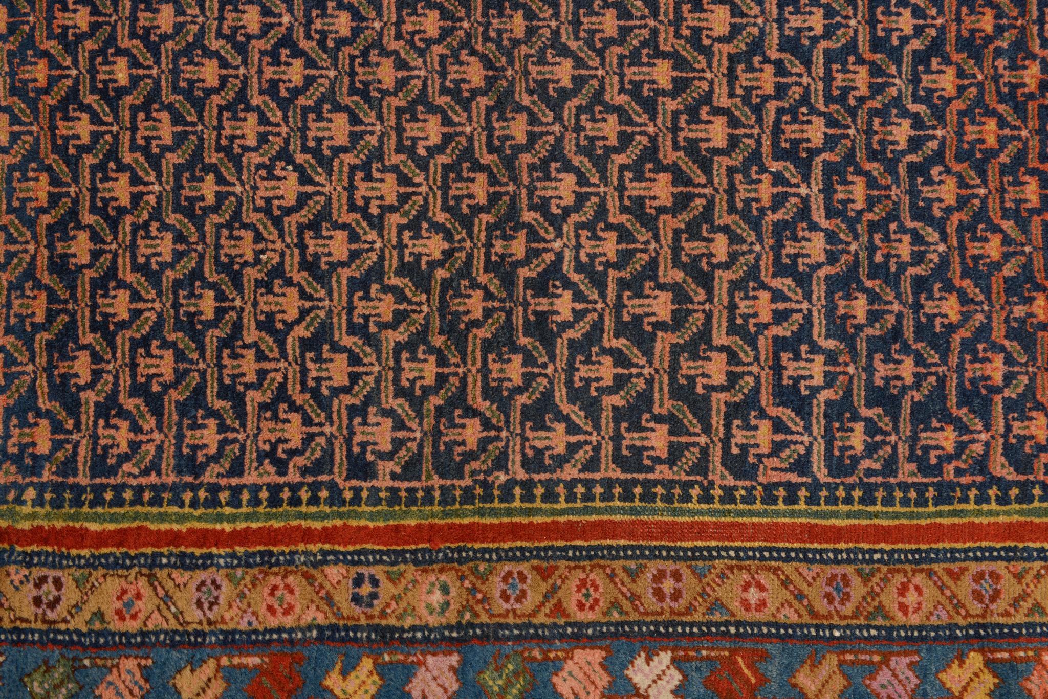Old Azeri Long Runner or Gallery Rug In Excellent Condition For Sale In Alessandria, Piemonte