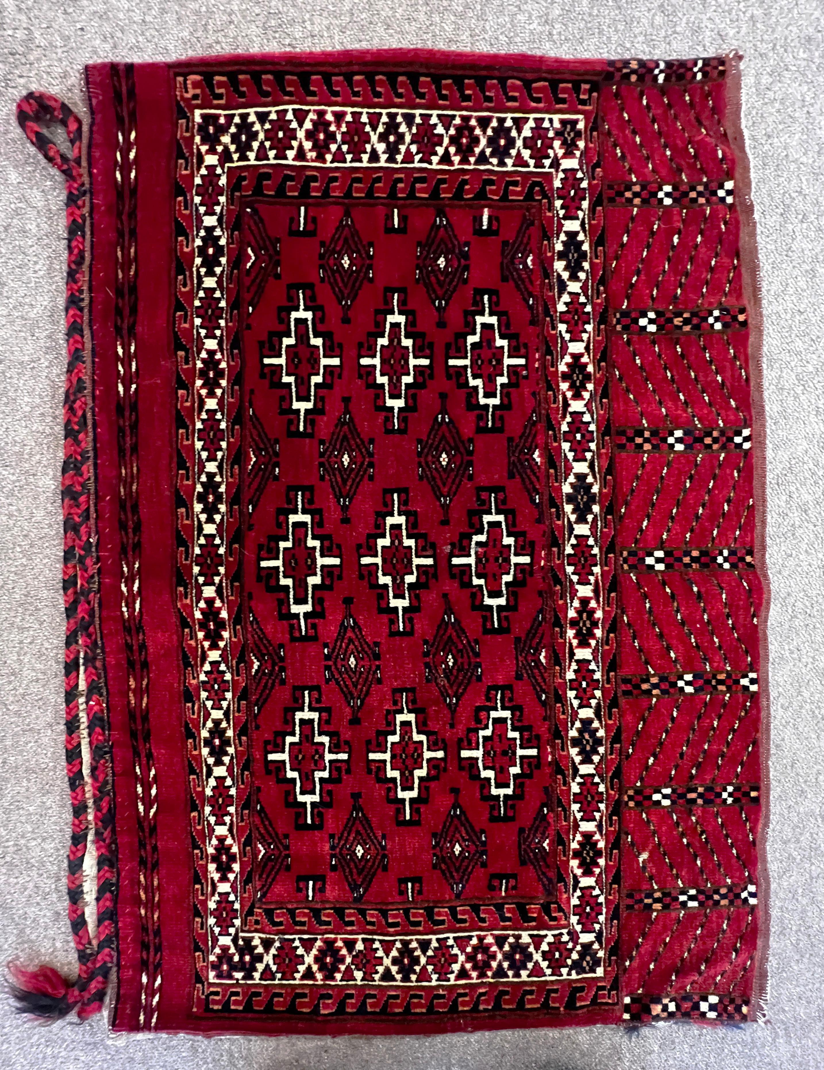 old Bag from Turkmenistan, 19th Century N° 648 For Sale 1