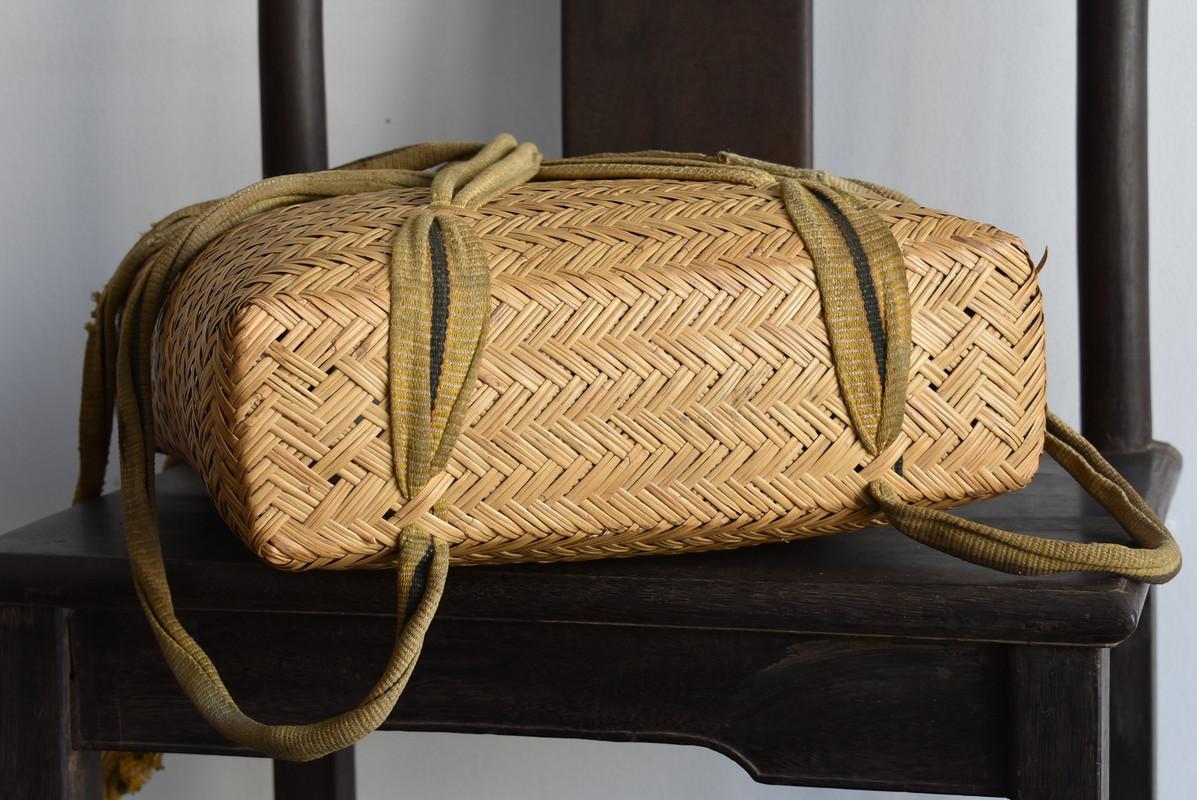 Old Basket Woven from Japanese Bamboo / Farm Tools / Folk Art / Flower Basket For Sale 3