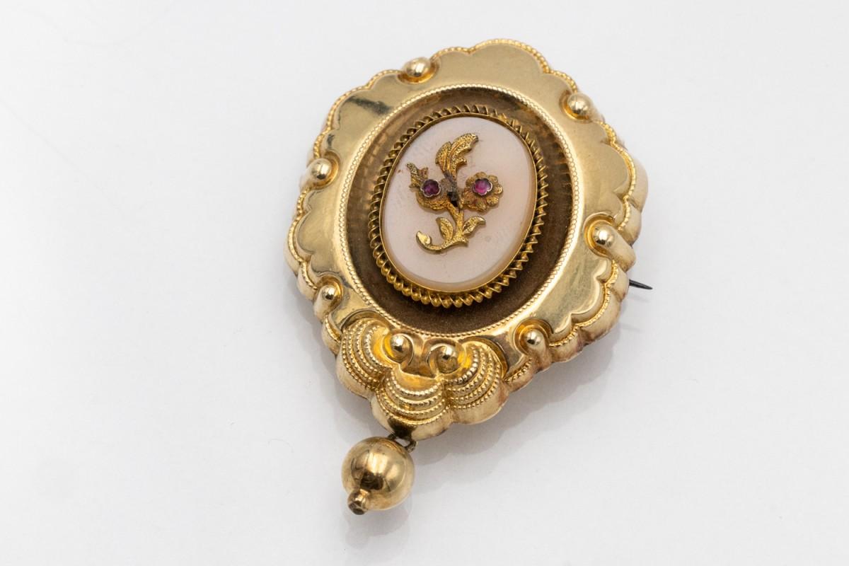 Old Biedermeier Brosche., 2. Hälfte des 19. Jahrhunderts für Damen oder Herren im Angebot