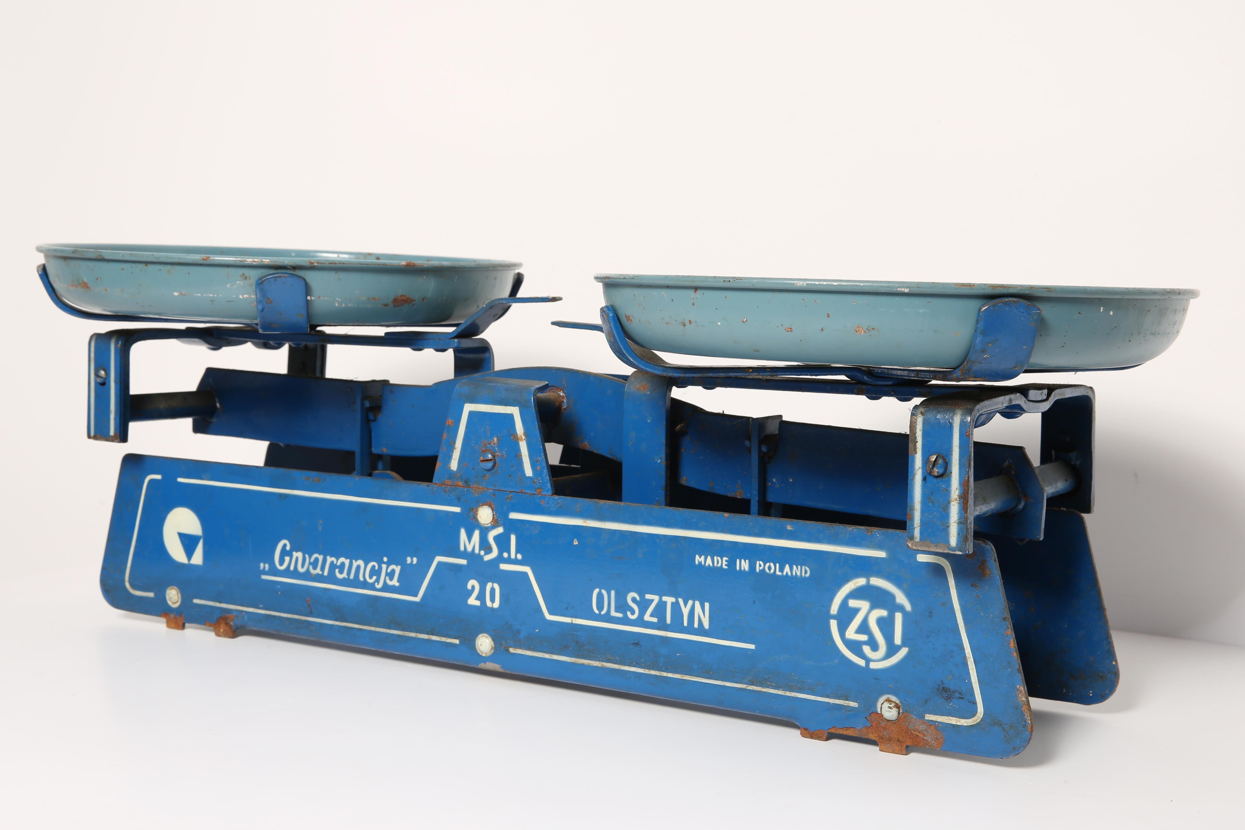 Fin du 20e siècle Vieille échelle bleue Gwarancja Olsztyn, Europe, 1970 en vente