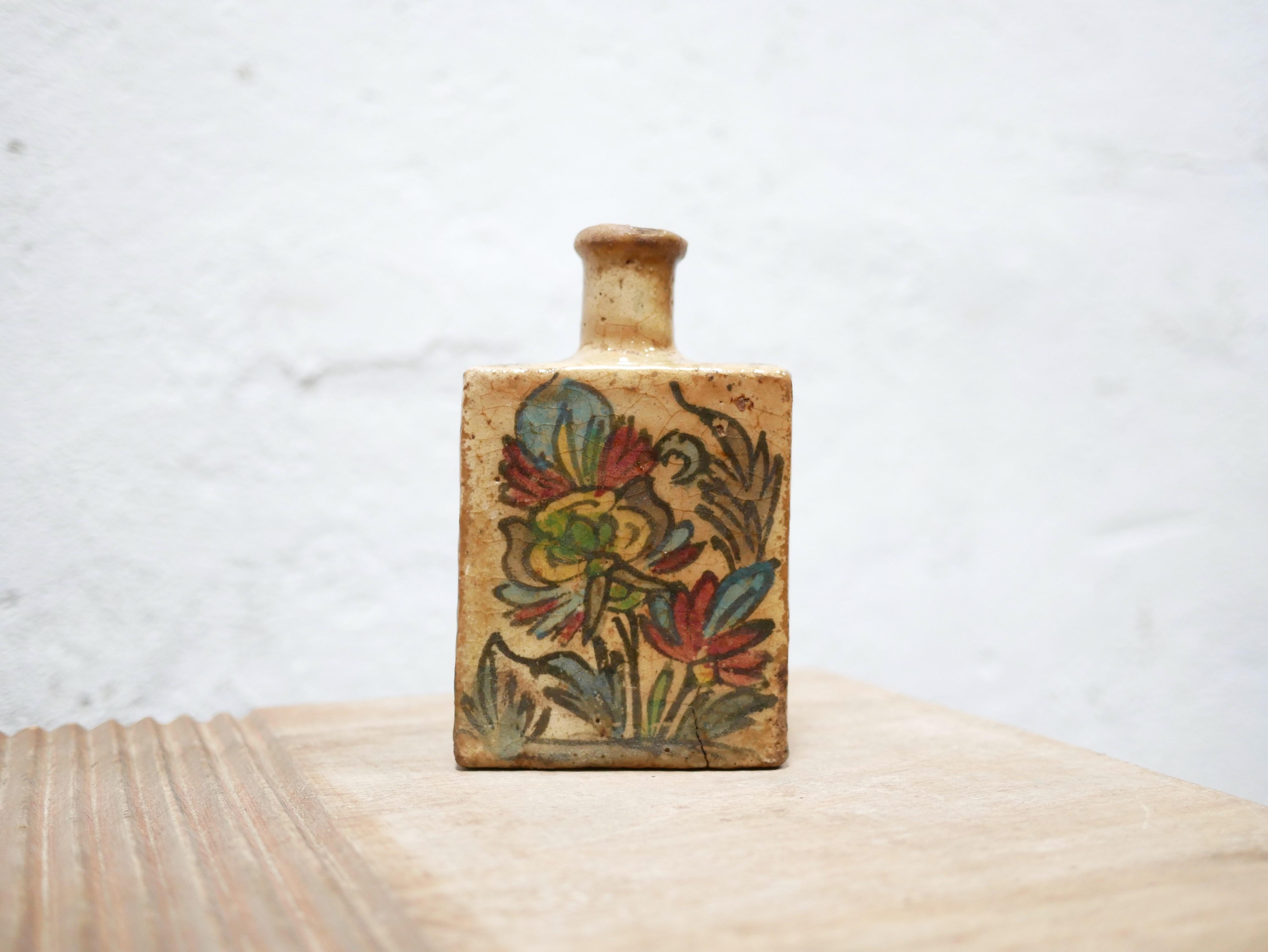 Ancien vase bouteille en terre cuite émaillée, Iran, XIXe siècle Bon état - En vente à AIGNAN, FR