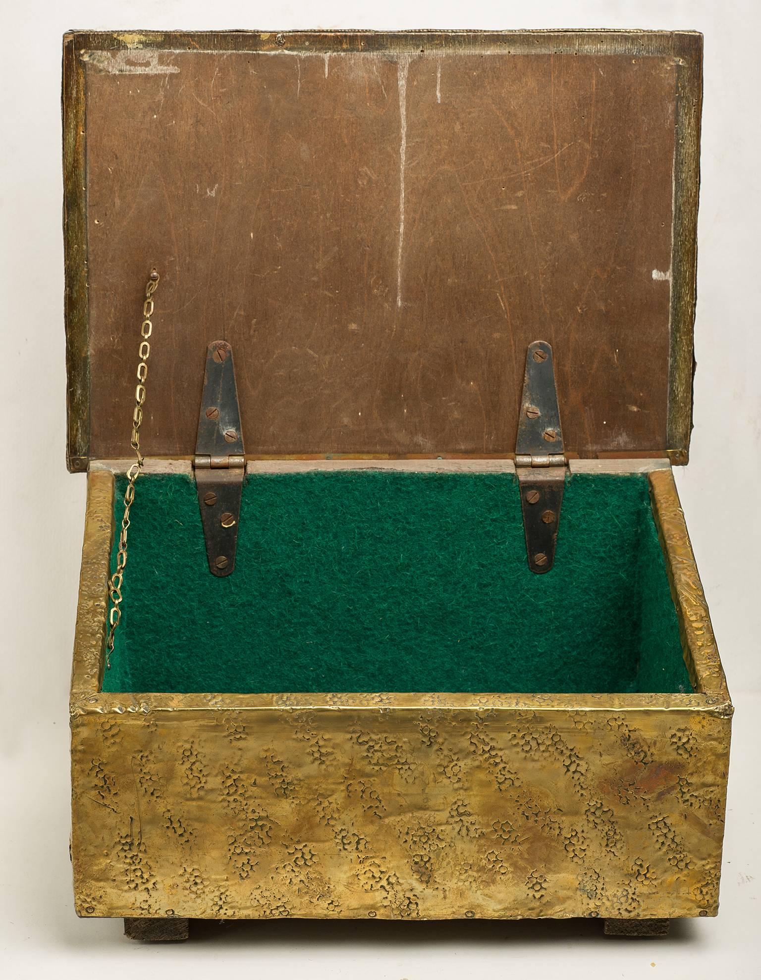 Storage Brass Case for Slippers: Idea for a Gift In Good Condition For Sale In Alessandria, Piemonte