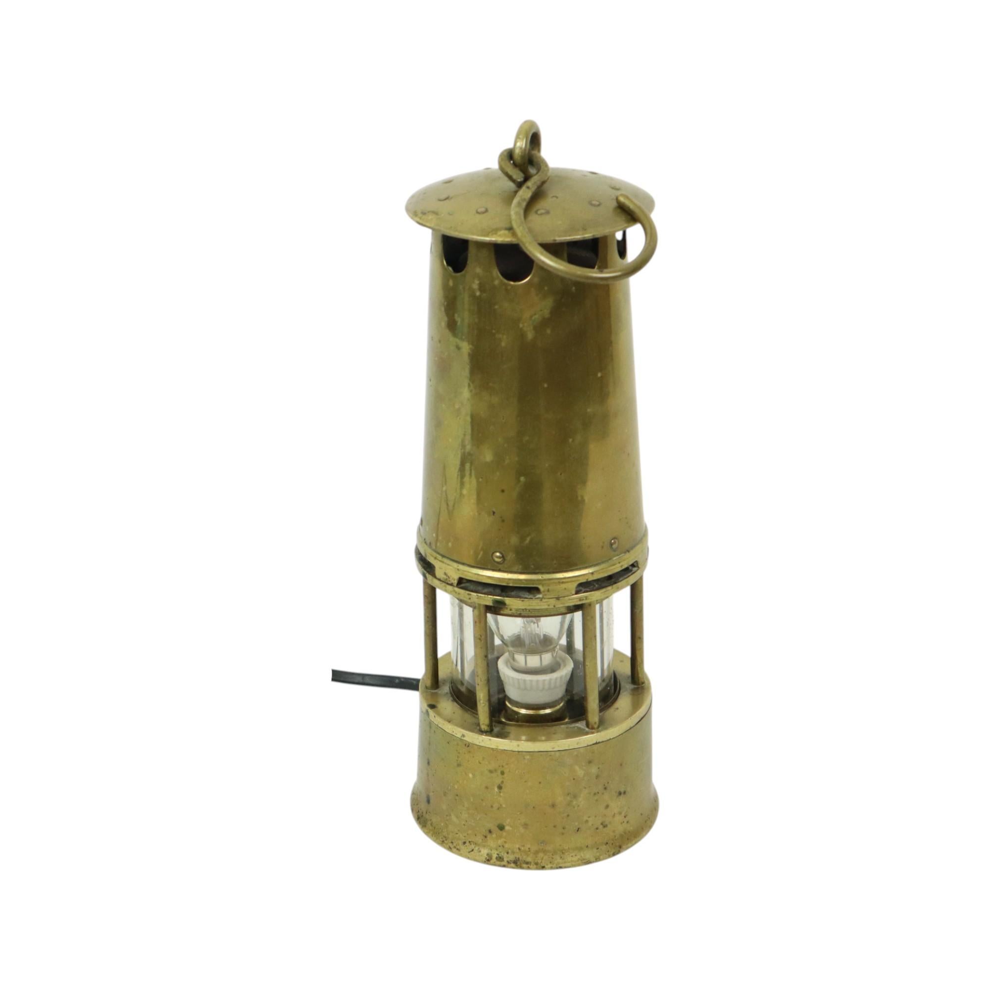 Alte Messing Bergmann Lampe Erinnerungsstücke Mine 26cm im Zustand „Gut“ im Angebot in Poperinge, BE