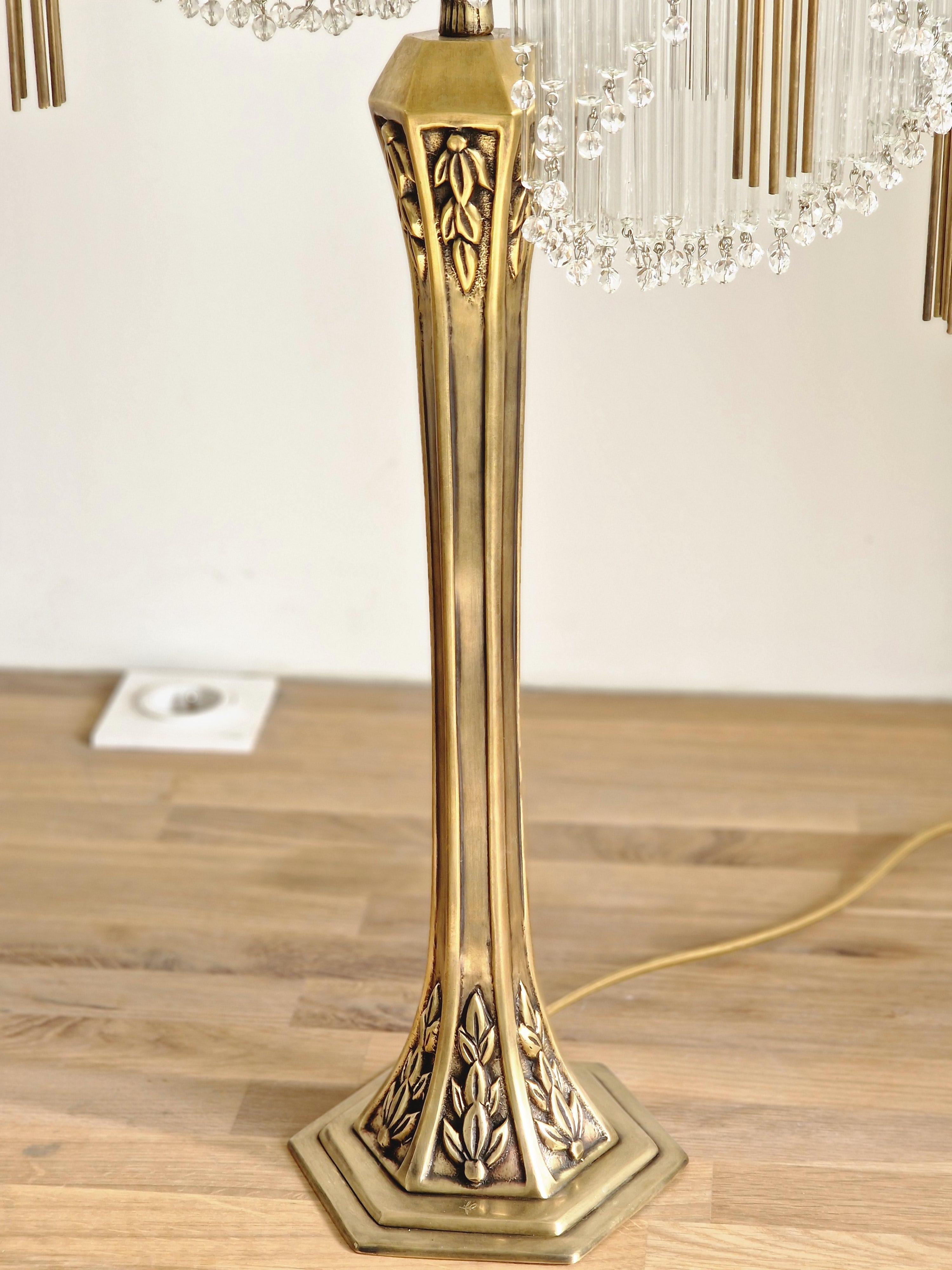 Art nouveau Lampe de Guimard Art Nouveau en bronze ancien et pâte de verre ambré  en vente