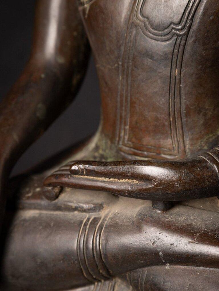 Ancienne statue de Bouddha birman en bronze de Birmanie en vente 9