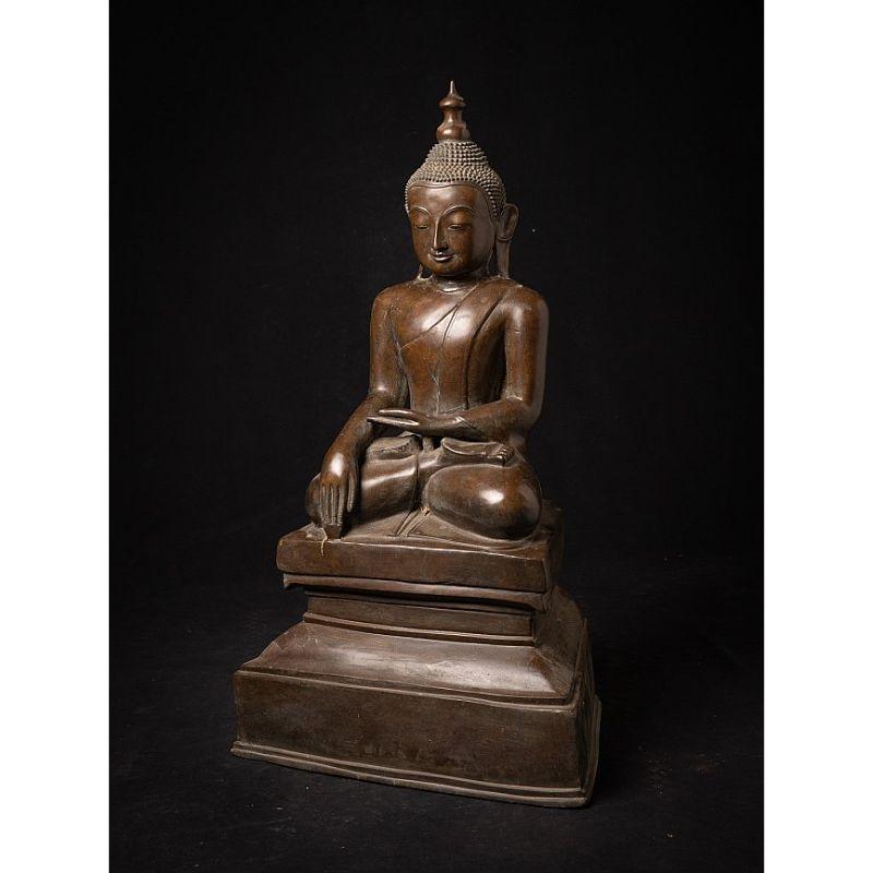 20ième siècle Ancienne statue de Bouddha birman en bronze de Birmanie en vente