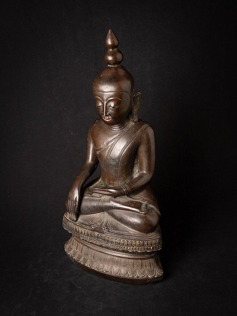Old Bronze Burmese Buddha Statue from Burma For Sale 3