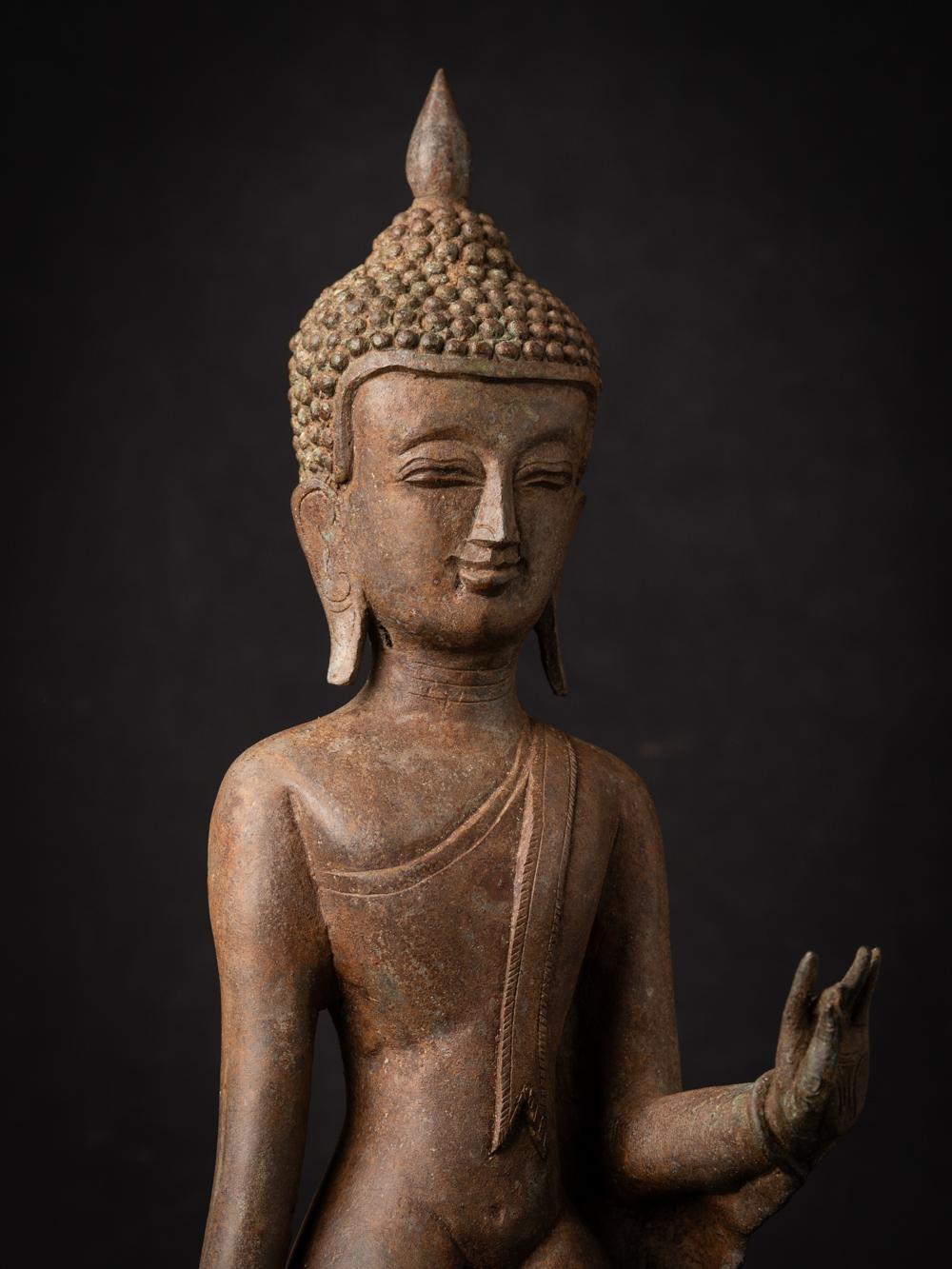 20th Century Old bronze Burmese Buddha statue from Burma - Originalbuddhas For Sale