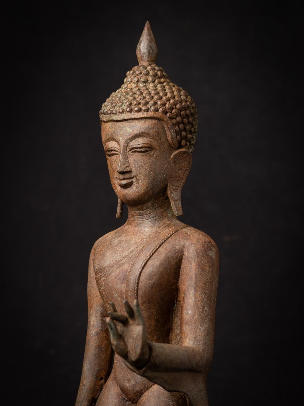 Old bronze Burmese Buddha statue from Burma - Originalbuddhas For Sale 3