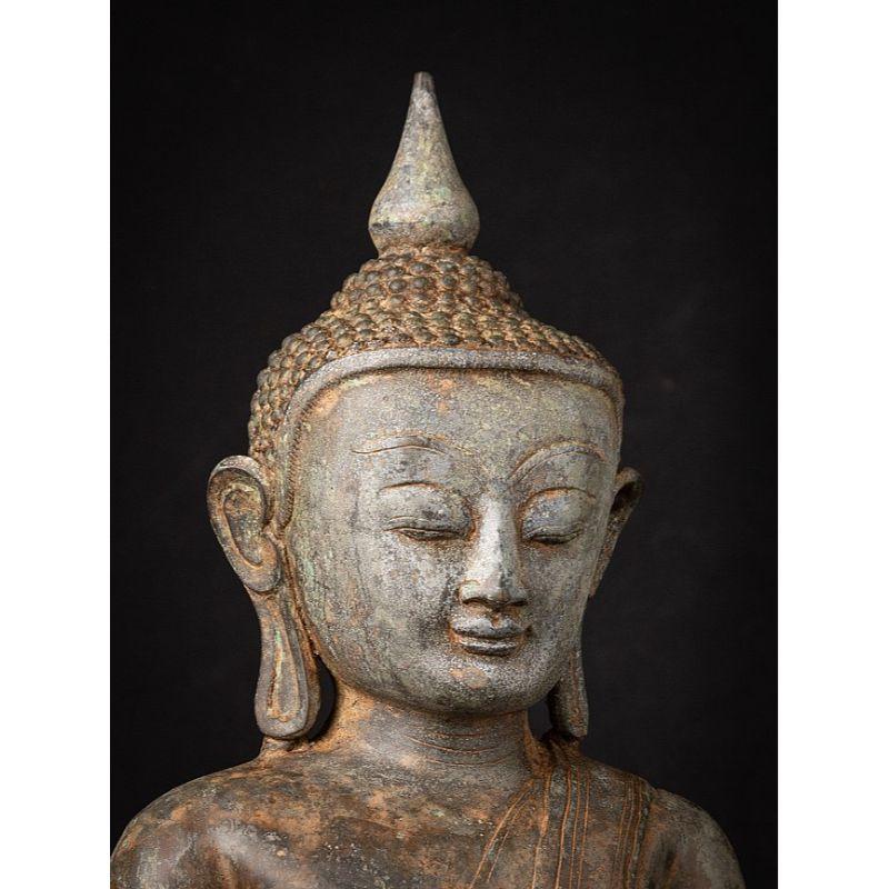 Old Bronze Burmese Shan Buddha from Burma For Sale 8