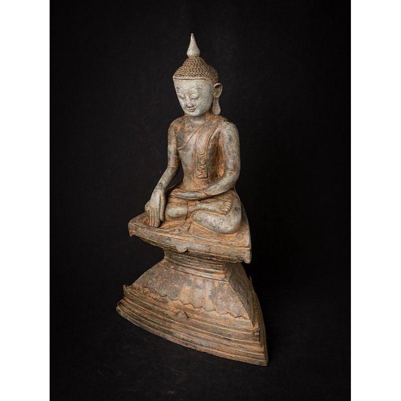 Old Bronze Burmese Shan Buddha from Burma For Sale 9