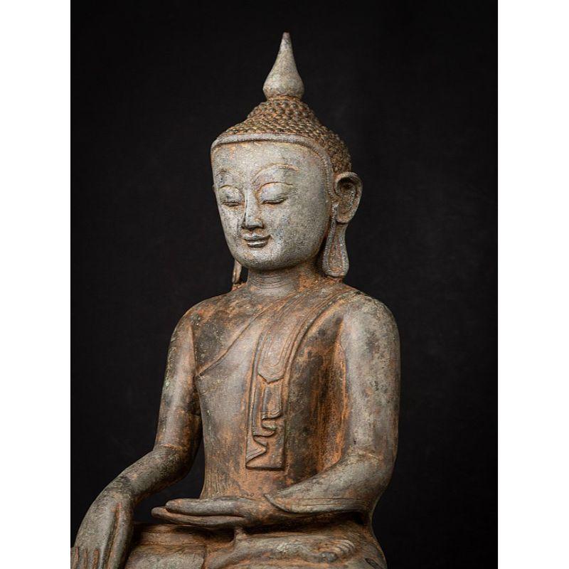 Old Bronze Burmese Shan Buddha from Burma For Sale 1