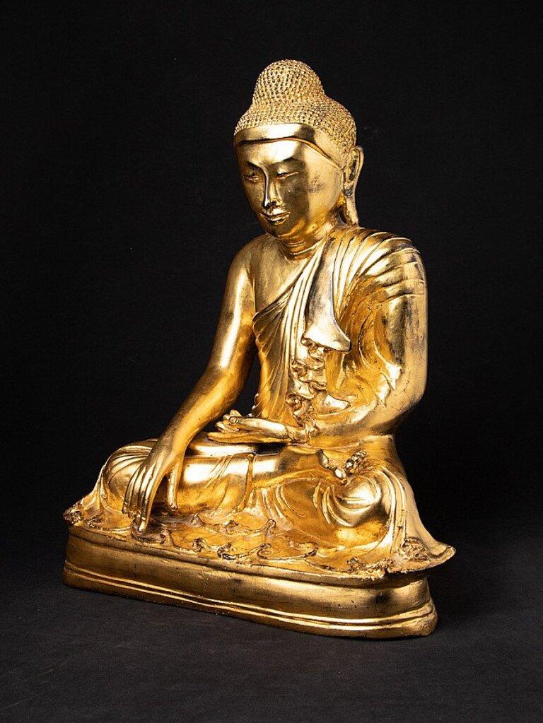 Old Bronze Mandalay Buddha Statue from Burma In Good Condition For Sale In DEVENTER, NL