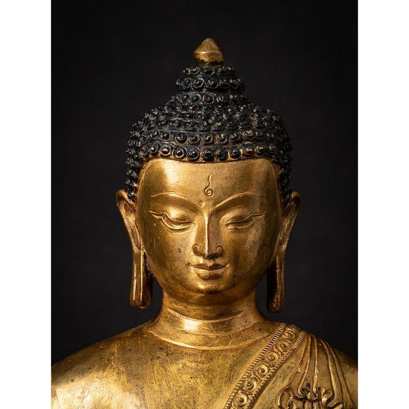 Old bronze Nepali Buddha statue from Nepal For Sale 4