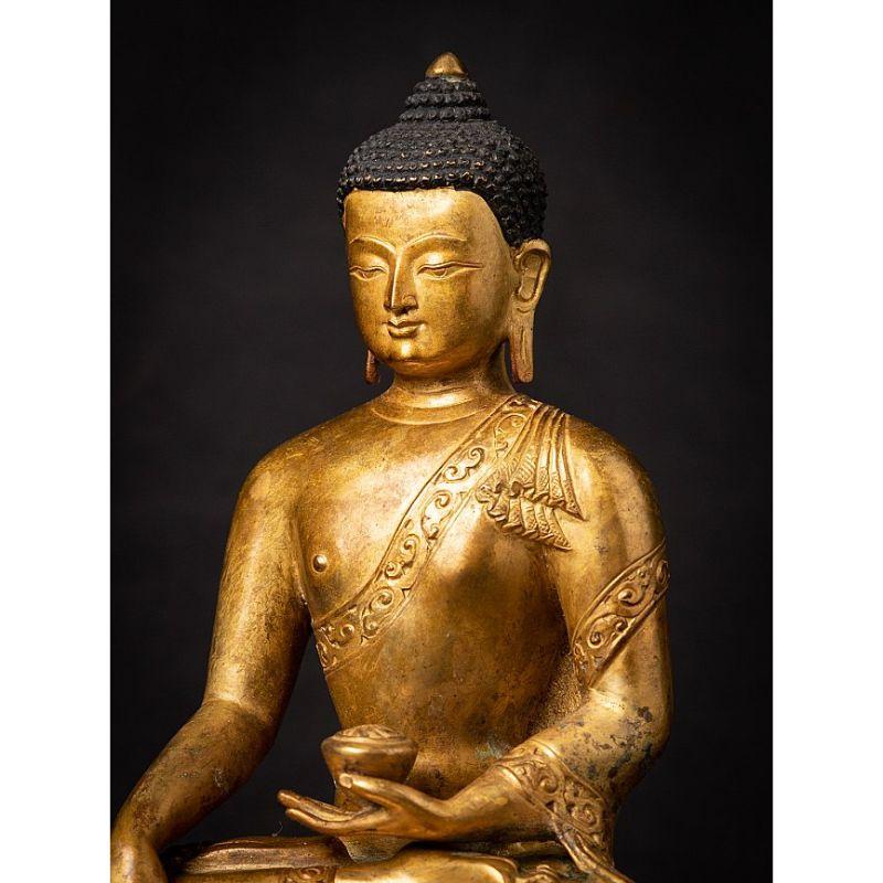 Vecchia statua di Buddha nepalese in bronzo dal Nepal 5