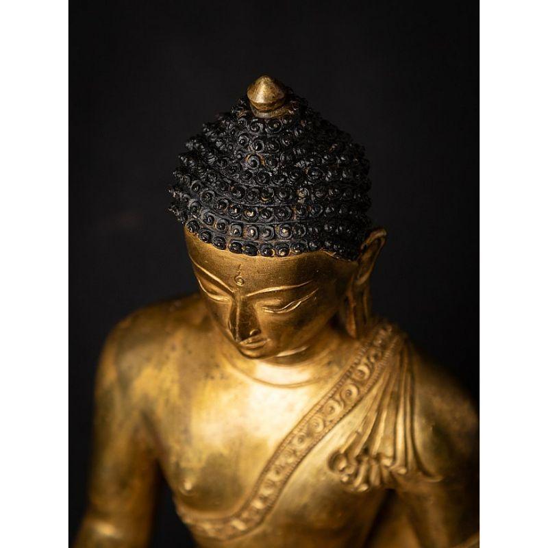 Old bronze Nepali Buddha statue from Nepal For Sale 8