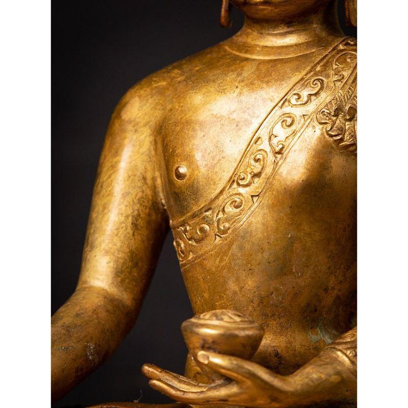 Vecchia statua di Buddha nepalese in bronzo dal Nepal 10