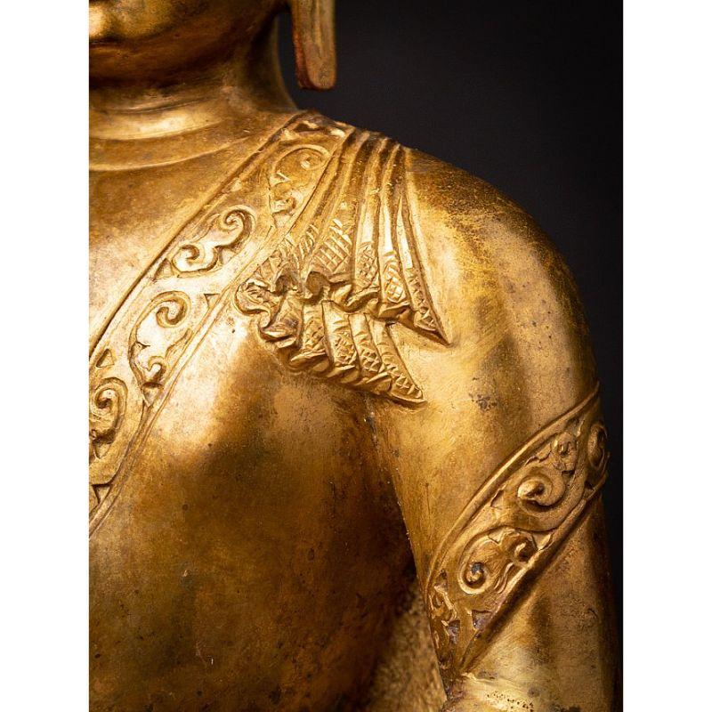 Vecchia statua di Buddha nepalese in bronzo dal Nepal 11