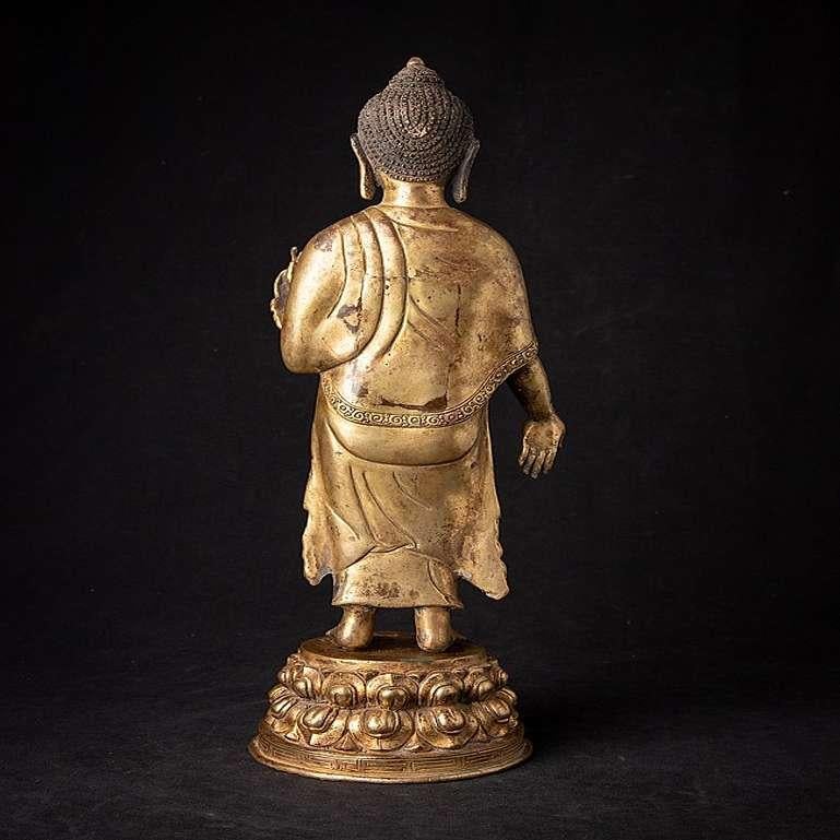 Old bronze Nepali Buddha statue from Nepal In Good Condition For Sale In DEVENTER, NL