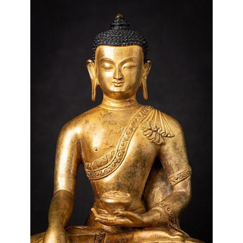 Old Bronze Nepali Buddha Statue from Nepal For Sale 4