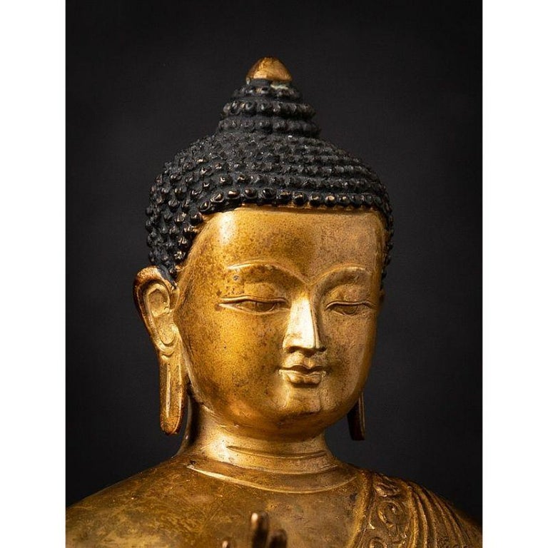 Old bronze Nepali Buddha statue from Nepal Original Buddhas For Sale at