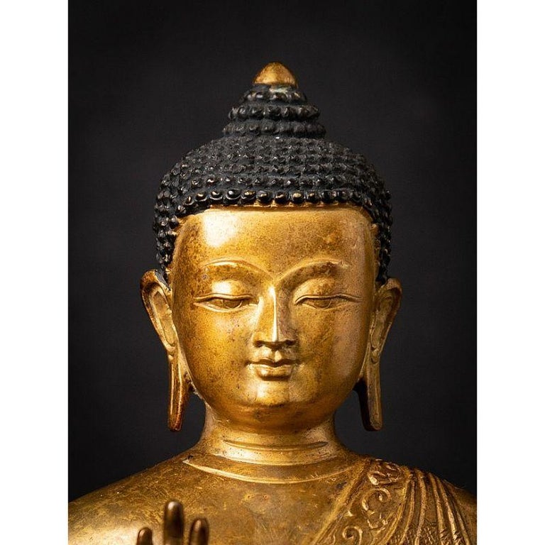 Old bronze Nepali Buddha statue from Nepal Original Buddhas For Sale at