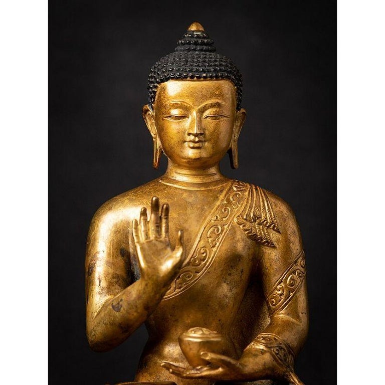 Old bronze Nepali Buddha statue from Nepal Original Buddhas For Sale at