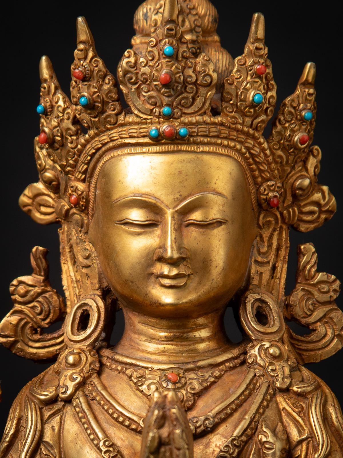 statue de Chenrezig népalaise en bronze ancien, originaire du Népal en vente 4