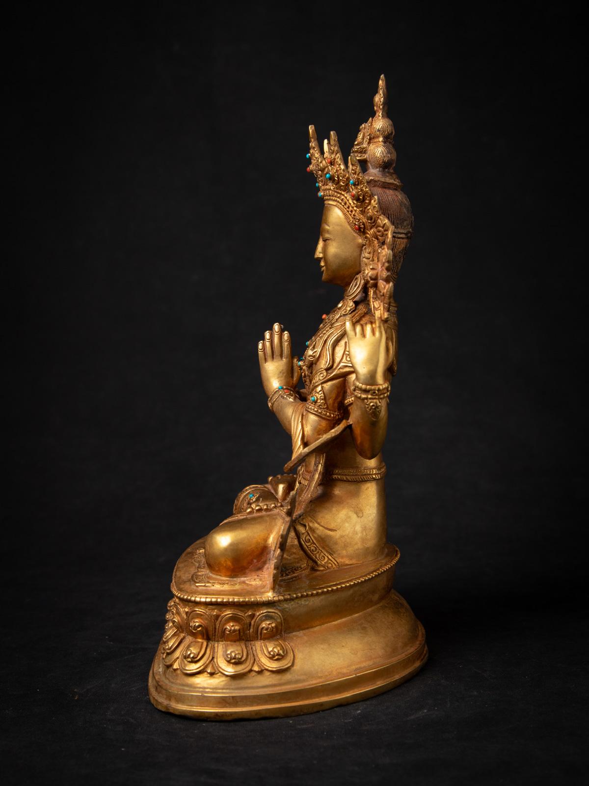 Népalais statue de Chenrezig népalaise en bronze ancien, originaire du Népal en vente