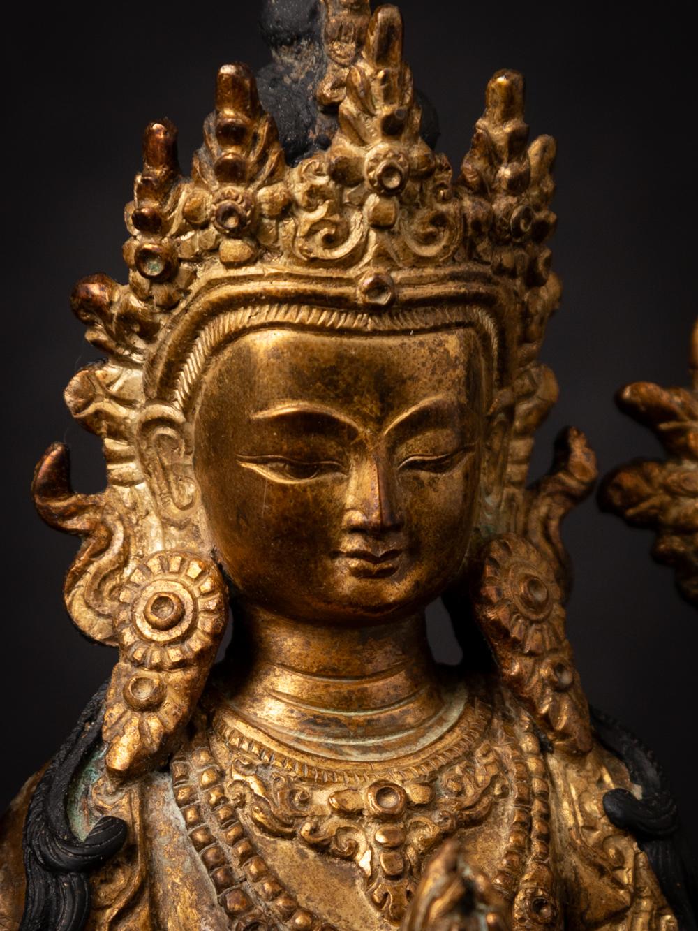 Old bronze Nepali Chenrezig statue from Nepal - Original Buddhas In Good Condition In DEVENTER, NL