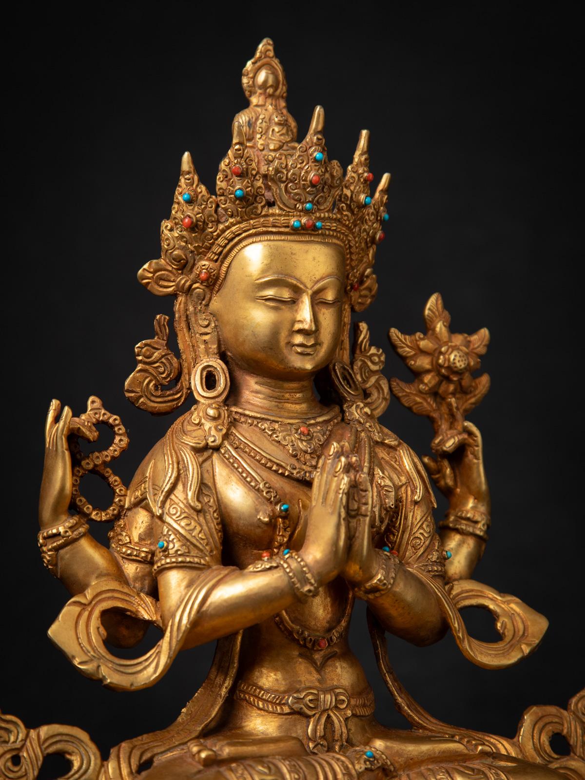 statue de Chenrezig népalaise en bronze ancien, originaire du Népal en vente 1