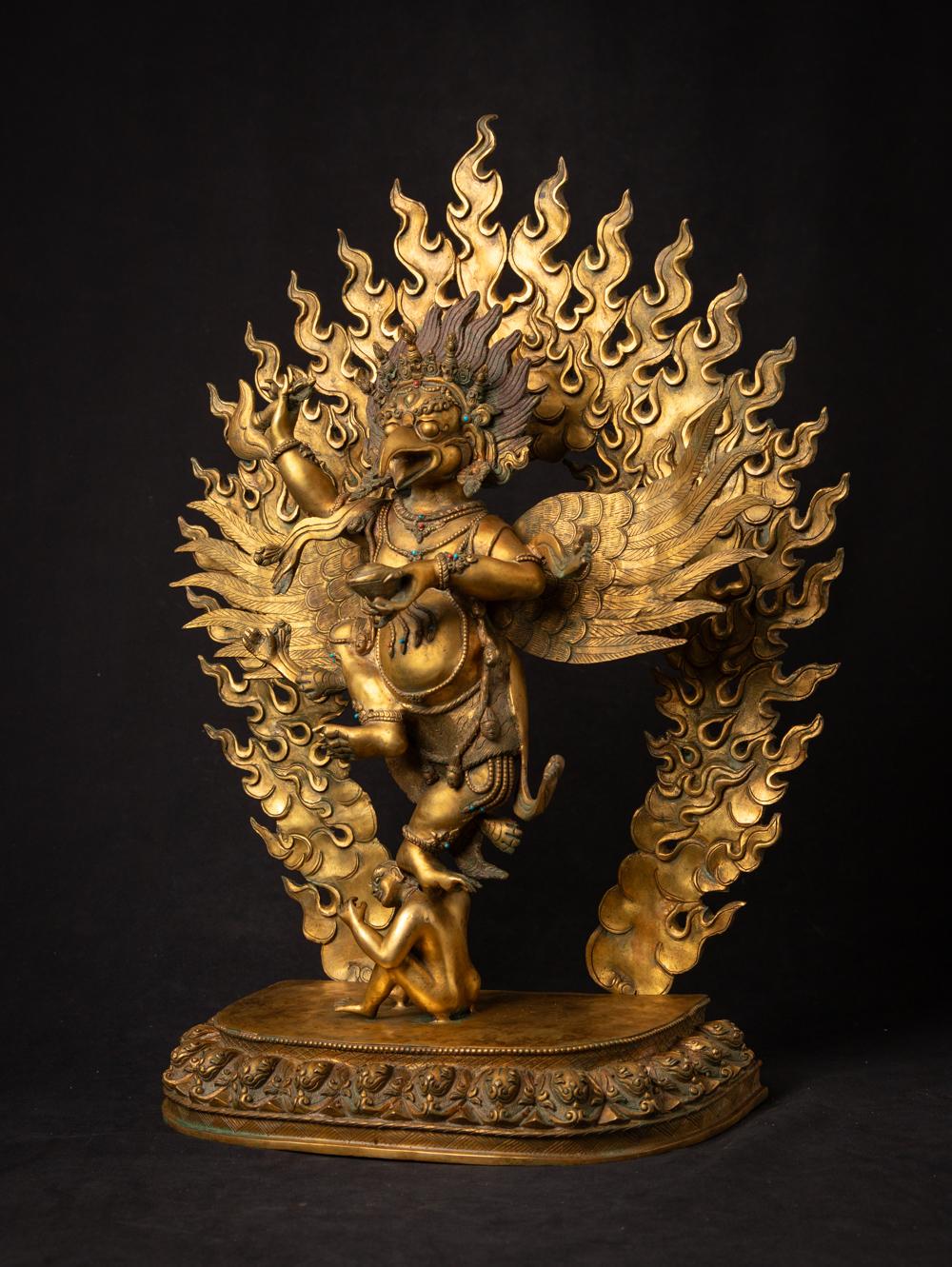 Statue de Garuda népalaise en bronze
Matière : bronze
58 cm de haut
44 cm de large et 17,7 cm de profondeur
Feu doré avec de l'or 24 krt.
Milieu du XXe siècle
Spécial !
Poids : 8,85 kgs
Originaire du Népal
Nr : 3825-3