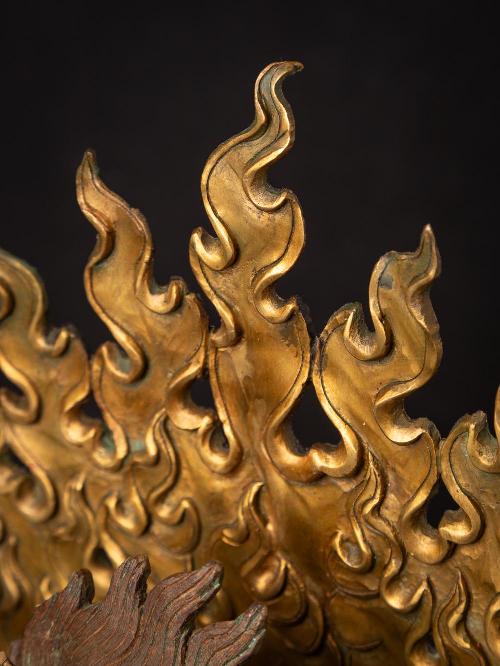 20ième siècle statue de Garuda népalaise en bronze ancien du Népal - Bouddhas originaux en vente
