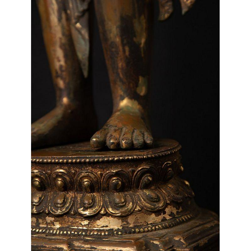 Ancienne statue Tara népalaise en bronze vert du Népal en vente 12
