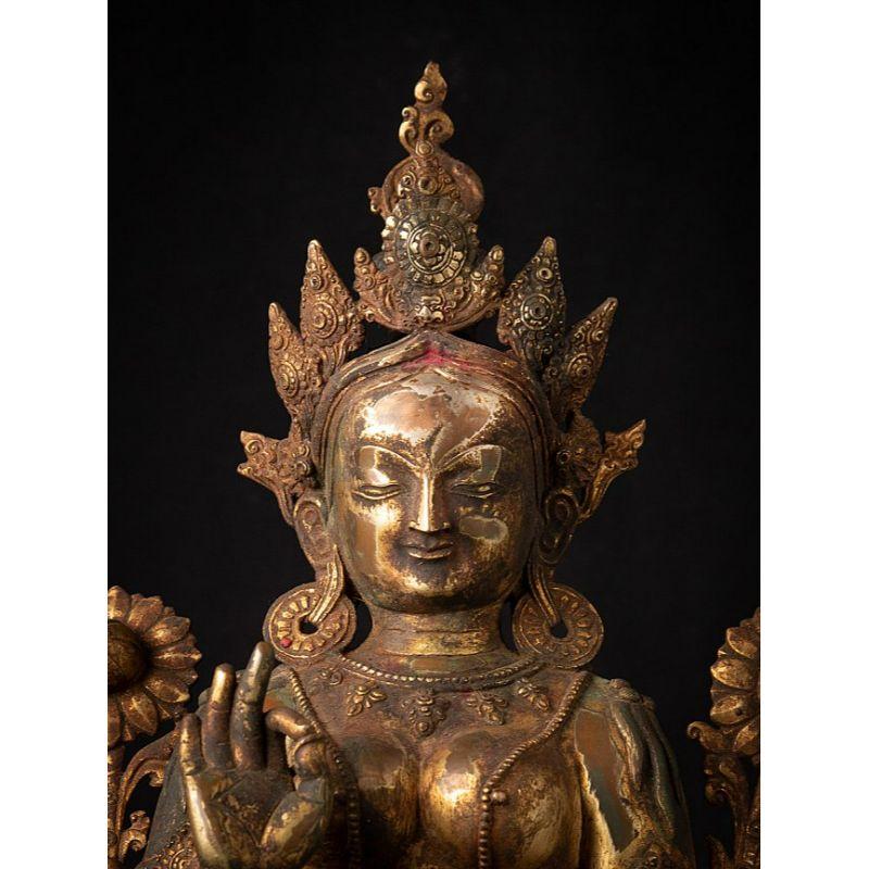 Népalais Ancienne statue Tara népalaise en bronze vert du Népal en vente
