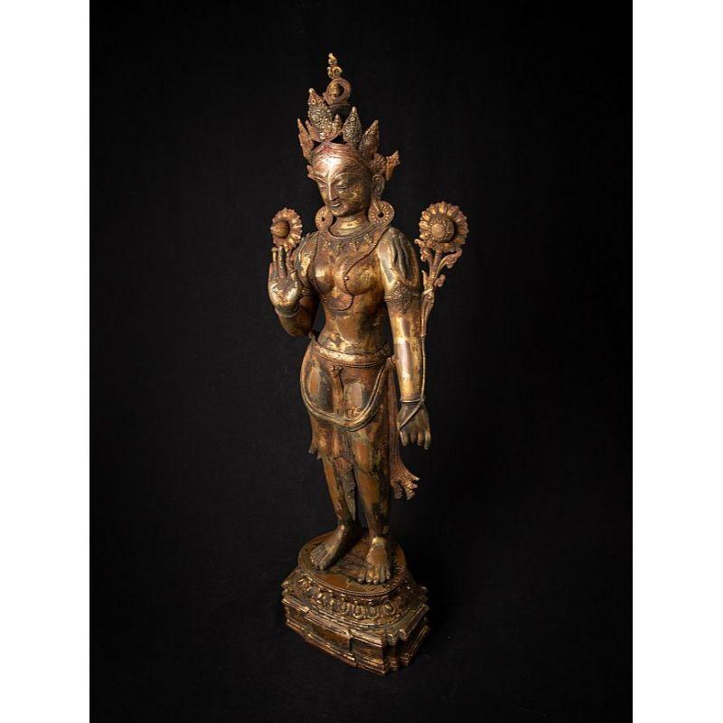 Ancienne statue Tara népalaise en bronze vert du Népal en vente 1